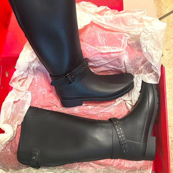 Tall Hunter Boots - Picture 1 of 3